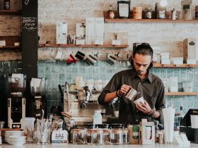 Ile zarabia barista?