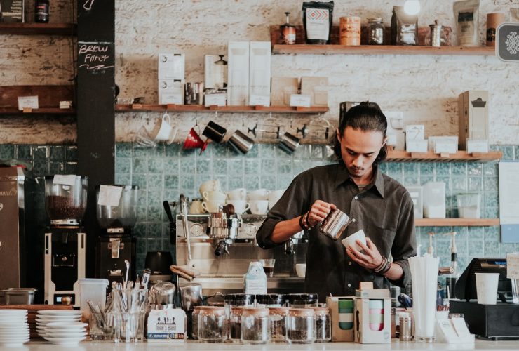 Ile zarabia barista?